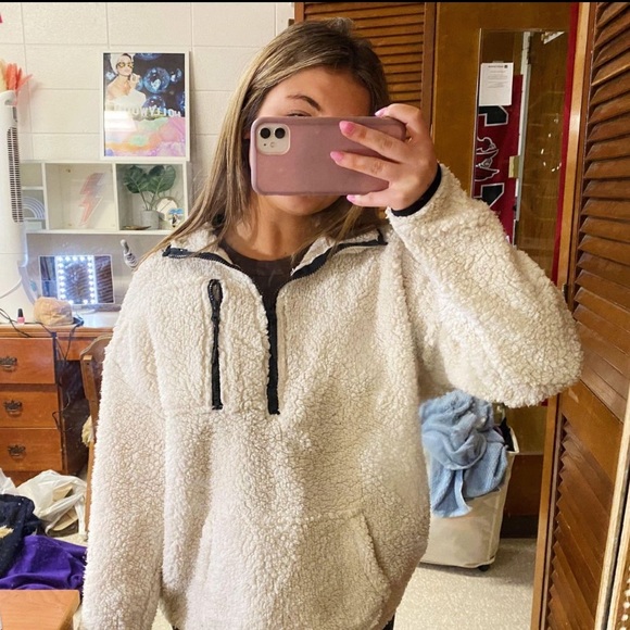 Target pullover - Picture 1 of 1